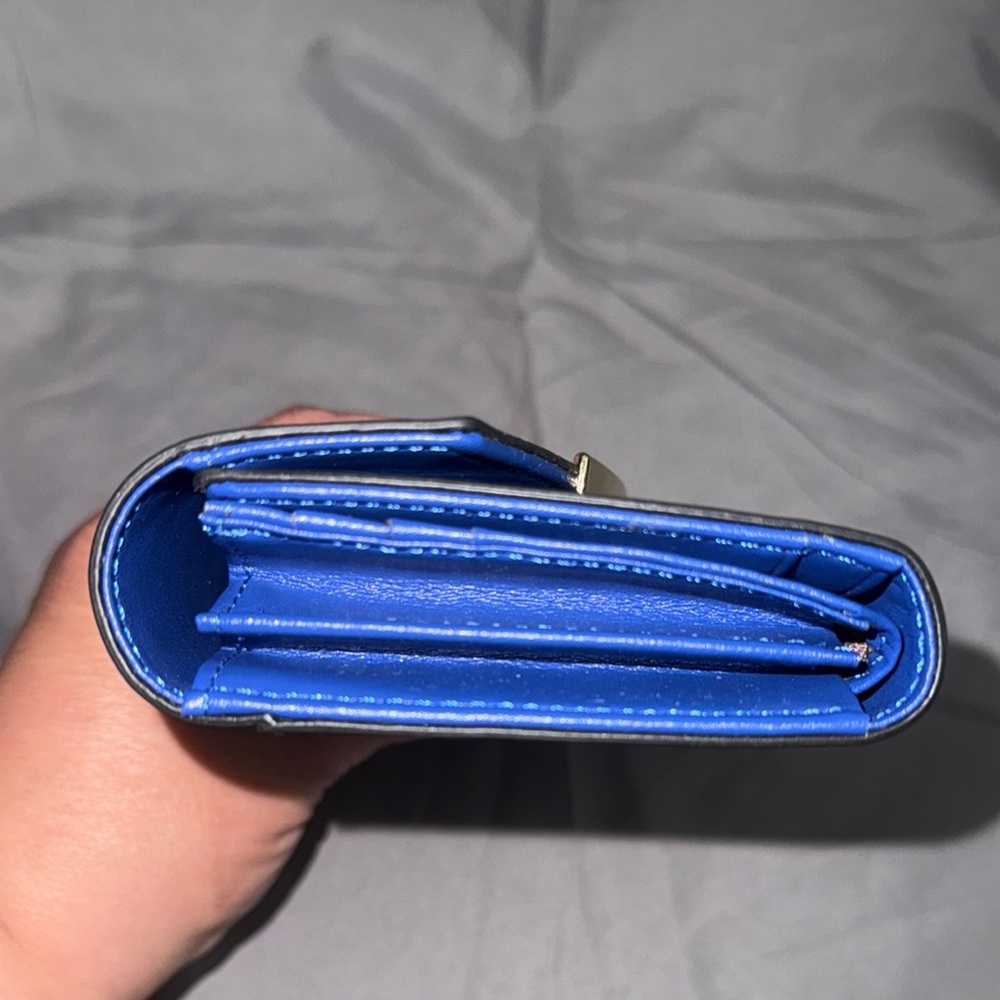 Marlekarida Elegant Blue Wallet with Gold Accent - Picture 7 of 15